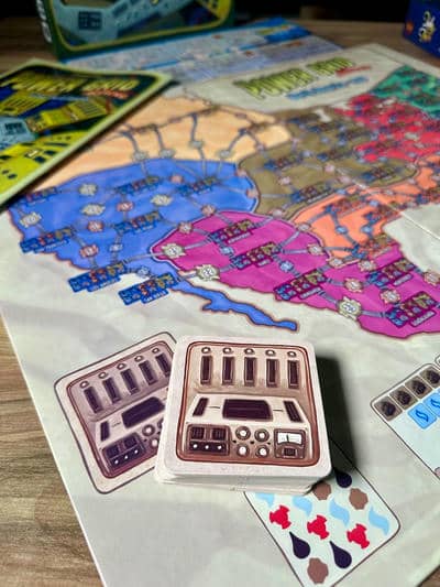 بسته بازی ایرانی استراتژیک شبکه نیرو لوکس (POWER GRID DELUXE)،(باجعبه)