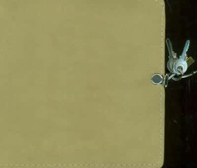 دفتر خاطرات قفل دار قدیما (کد 579 KK)