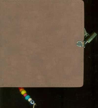 دفتر خاطرات قفل دار قدیما (کد 579 KK)